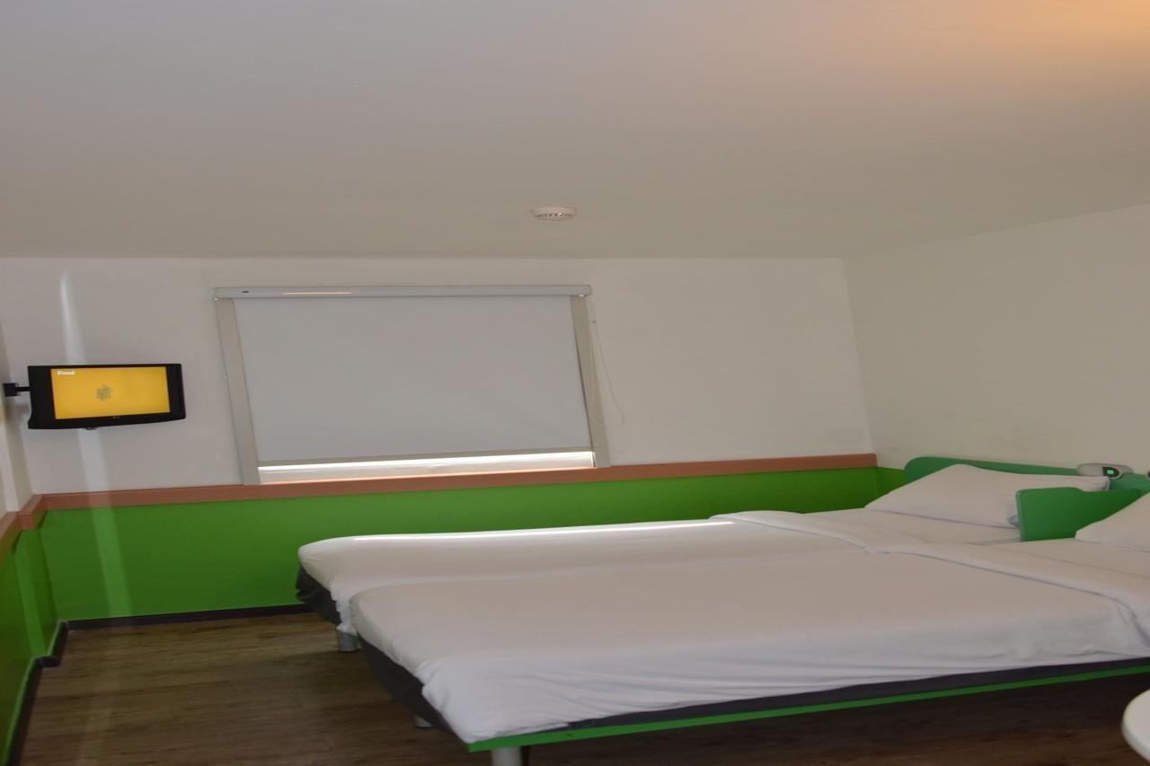 Ibis Budget Jakarta Airport Tangerang Exterior photo