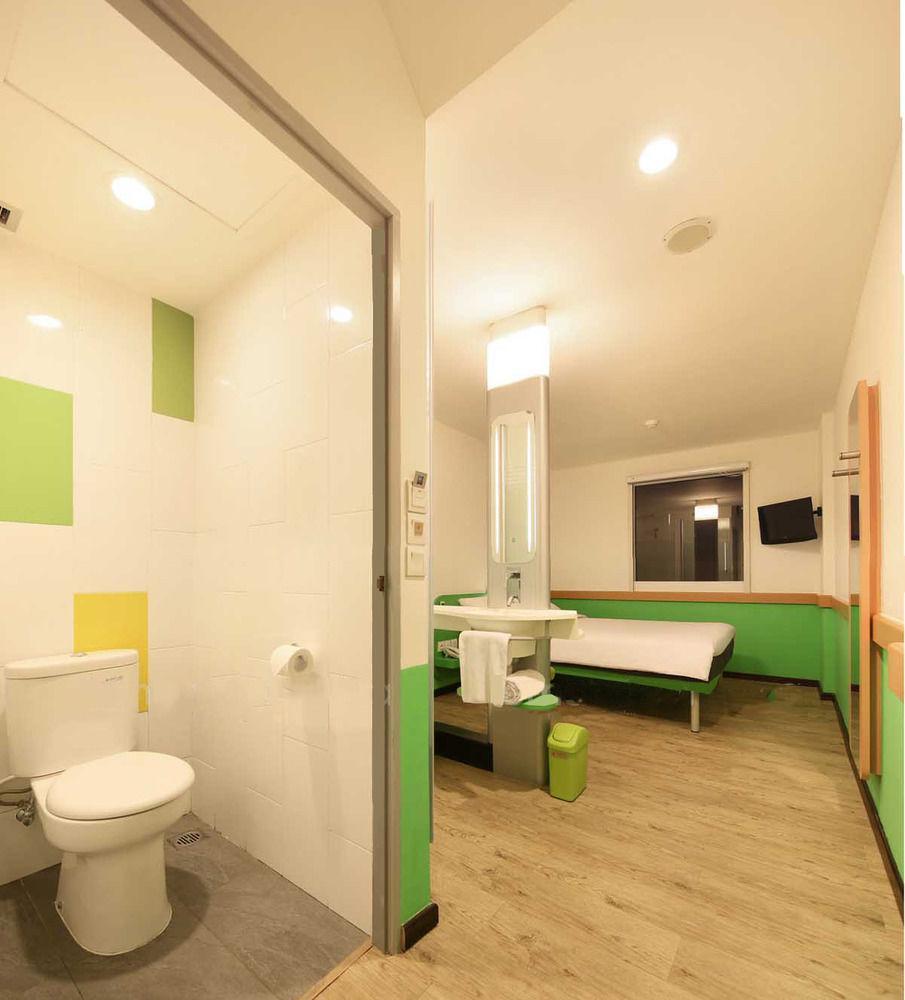 Ibis Budget Jakarta Airport Tangerang Exterior photo