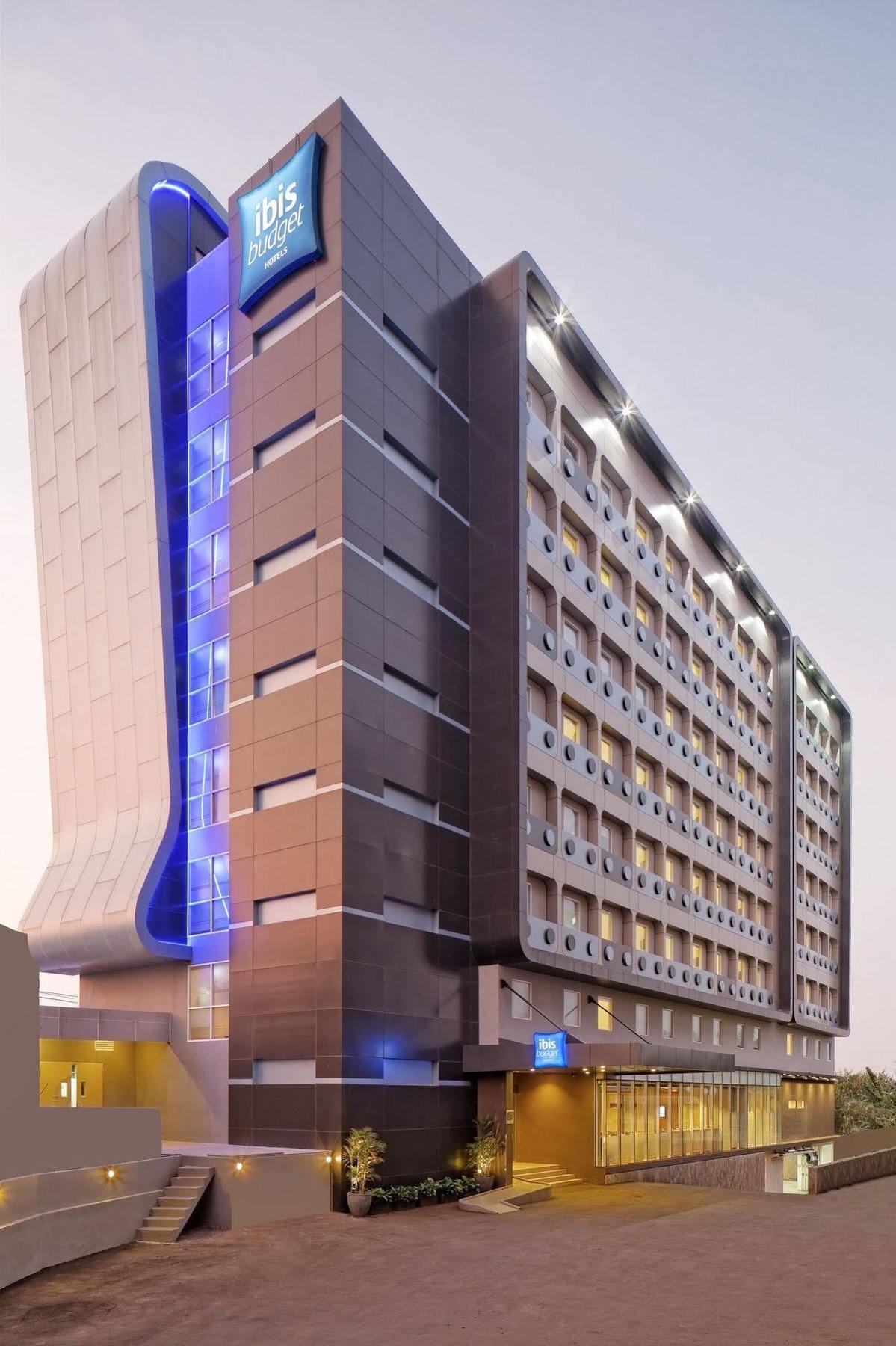 Ibis Budget Jakarta Airport Tangerang Exterior photo